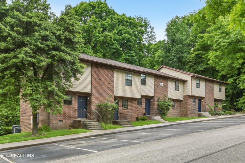 440 Tammy Dr #4, Powell, TN 37849