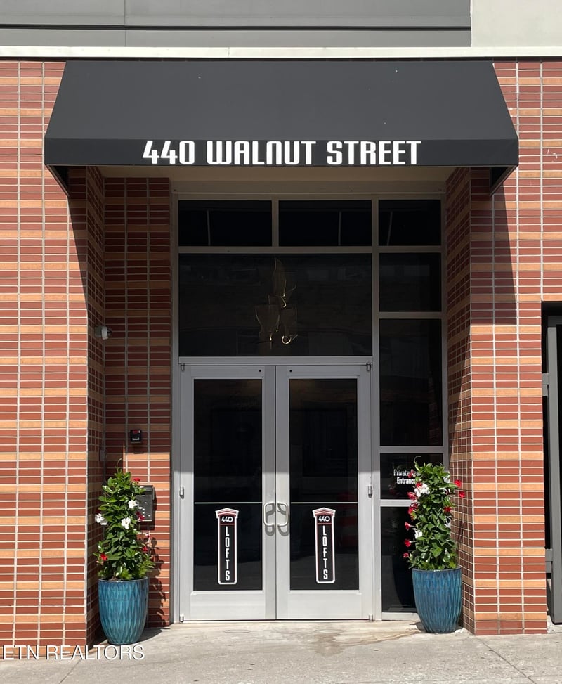 440 Walnut St #305, Knoxville, TN 37902