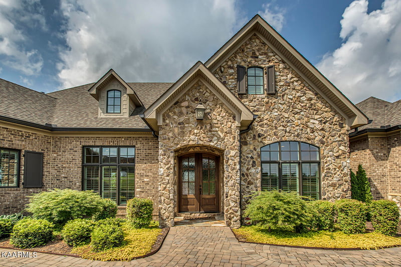 440 Windlass Dr, Lenoir City, TN 37772