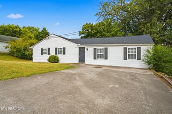 4400 NW Nicholas Rd, Knoxville, TN 37912
