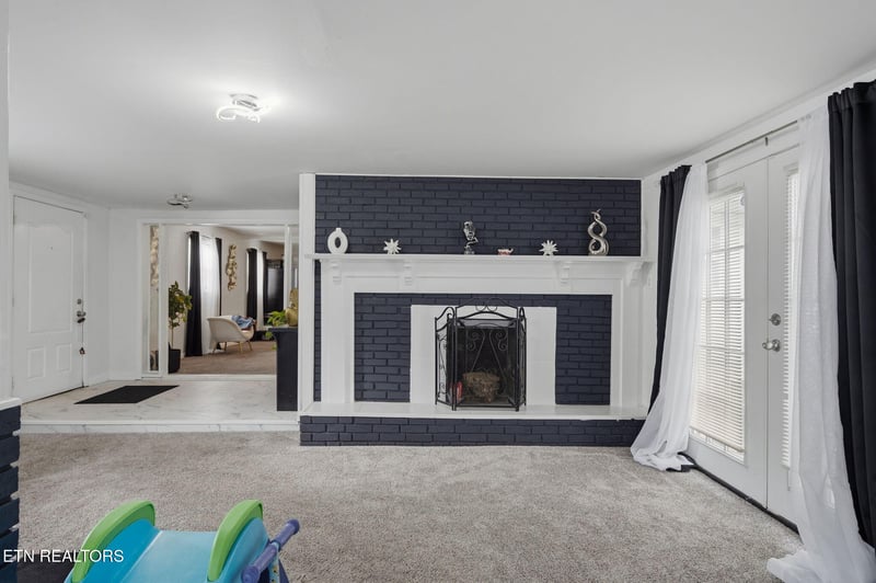 4400 NW Nicholas Rd, Knoxville, TN 37912