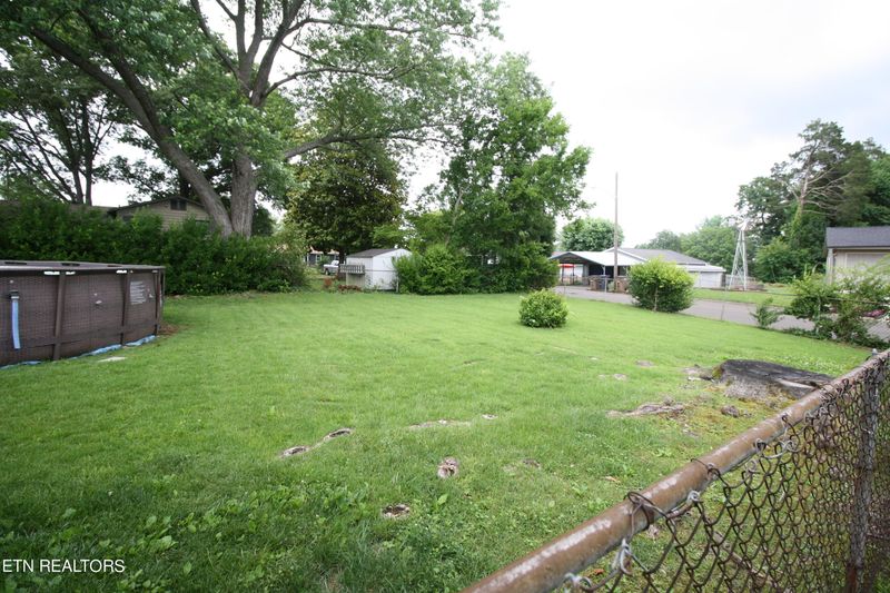 4401 Crestfield Rd, Knoxville, TN 37921