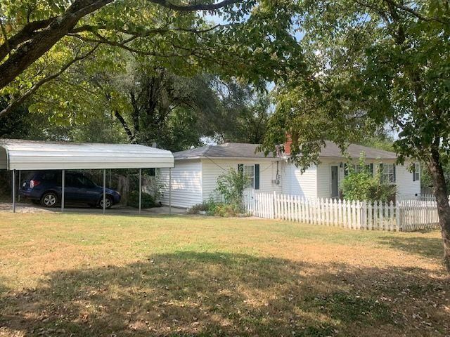 4401 NE Plummer Rd, Knoxville, TN 37918