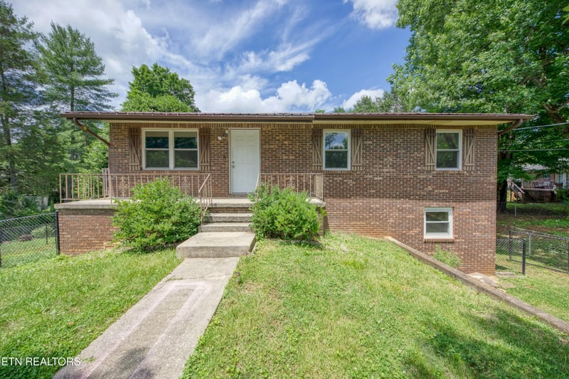 4403 Mace Ln, Knoxville, TN 37938