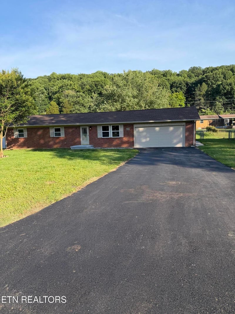 4408 Genny Lynn Dr, Knoxville, TN 37918