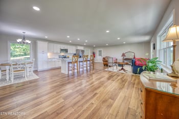 441 E Kingsgate Rd, Farragut, TN 37934
