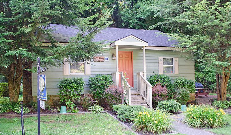 441 Hemlock St, Gatlinburg, TN 37738