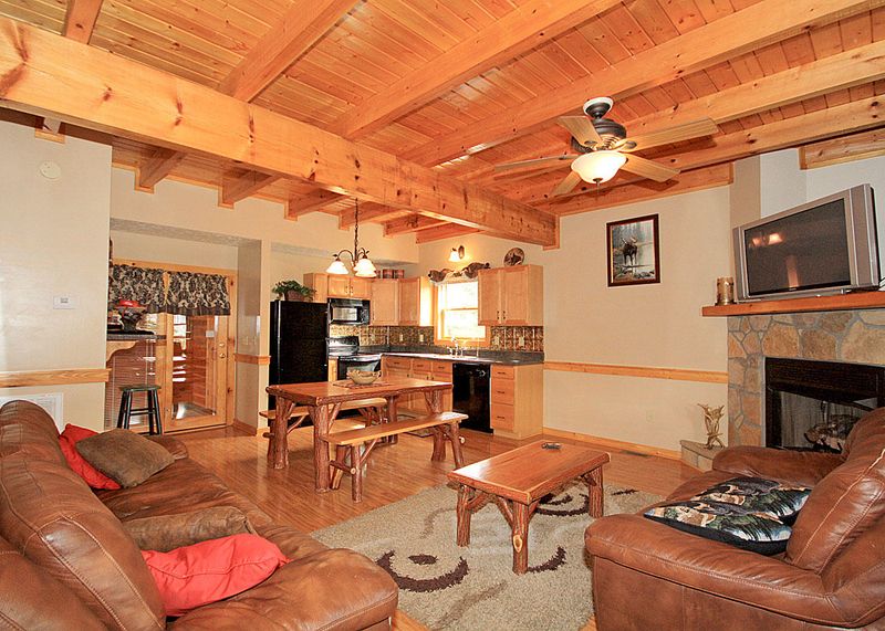 441 Keegan Dr, Pigeon Forge, TN 37863