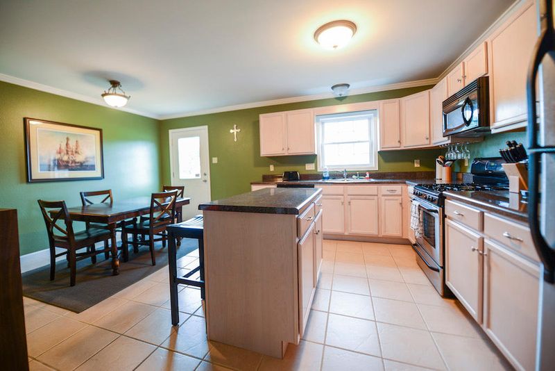 441 Pine Lakes Ln, Rockford, TN 37853