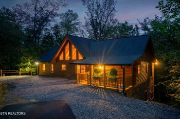 4410 Whetstone Rd, Sevierville, TN 37862
