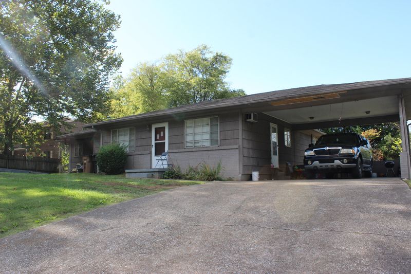 4411 Bruhin Rd, Knoxville, TN 37912