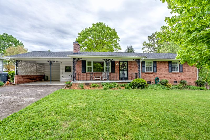 4412 Deerfield Rd, Knoxville, TN 37921