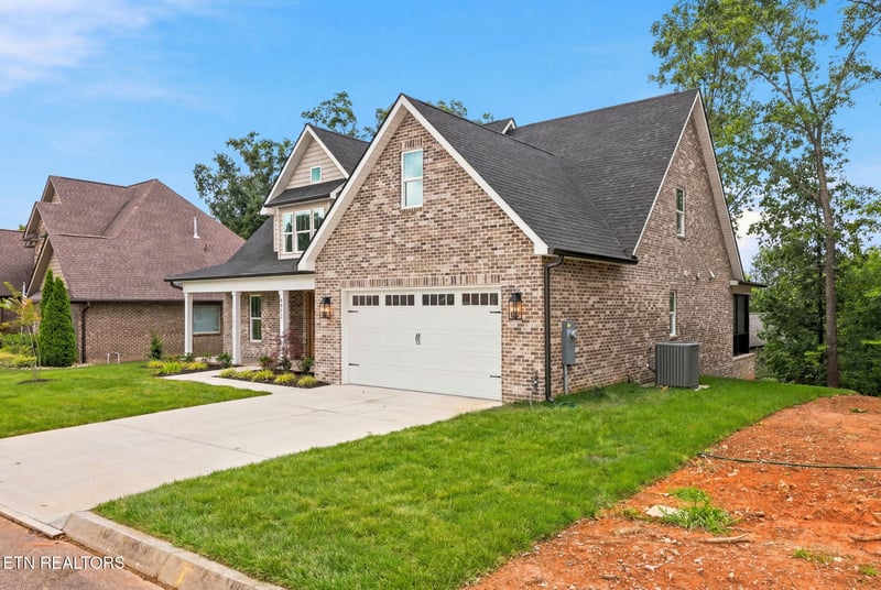4412 Redrock Ln, Knoxville, TN 37938