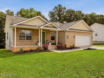 4412 Waldon Pond Ln, Corryton, TN 37721