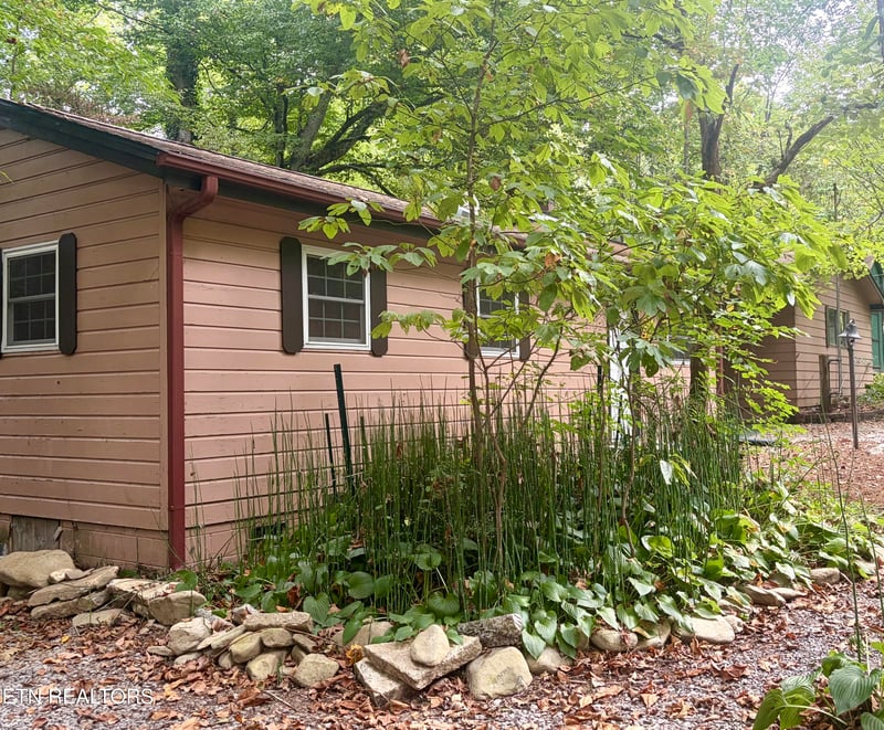 4413 E Scenic Dr, Gatlinburg, TN 37738