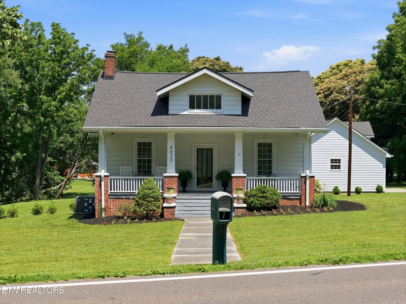 4413 Tazewell Pike, Knoxville, TN 37918