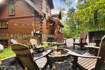 4416 Ashli Erin Way, Gatlinburg, TN 37738