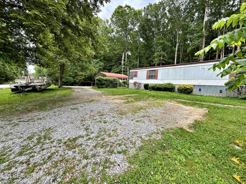 4417 River Rd, Ten Mile, TN 37880