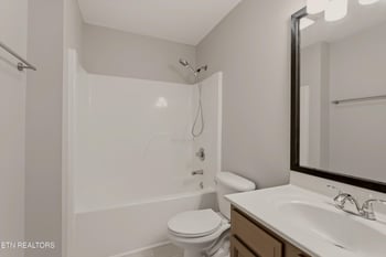 4418 Waldon Pond Ln, Corryton, TN 37721