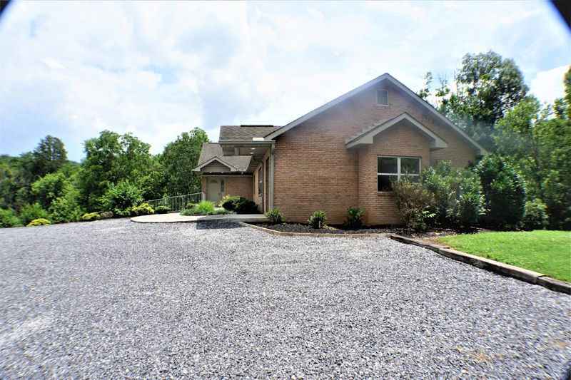 442 N Rogers Rd, Seymour, TN 37865