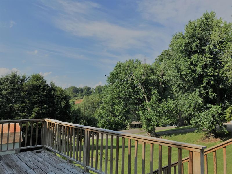 442 Orchard Knob Rd, Clinton, TN 37716