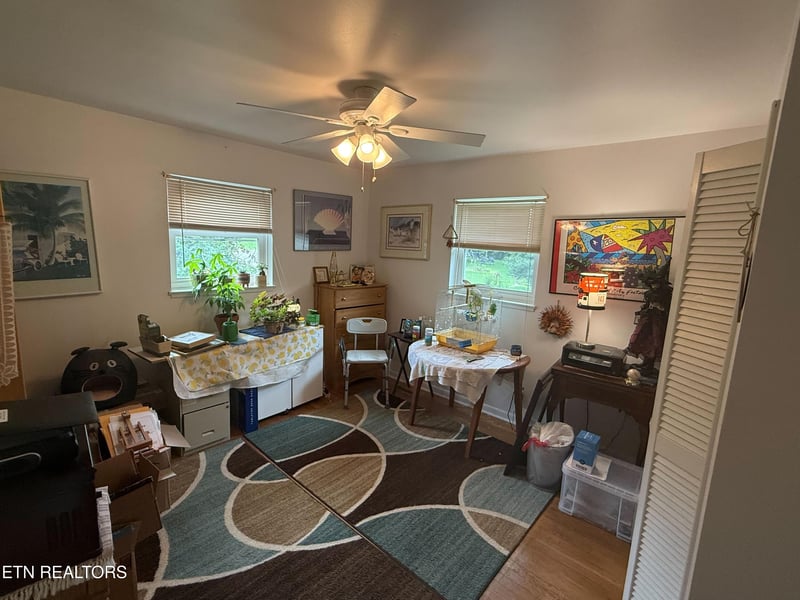 442 Robertsville Rd, Oak Ridge, TN 37830