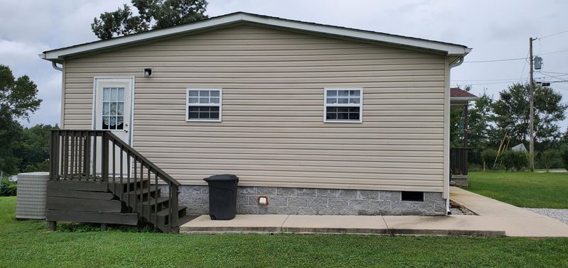 442 Ross Ln, Winfield, TN 37892