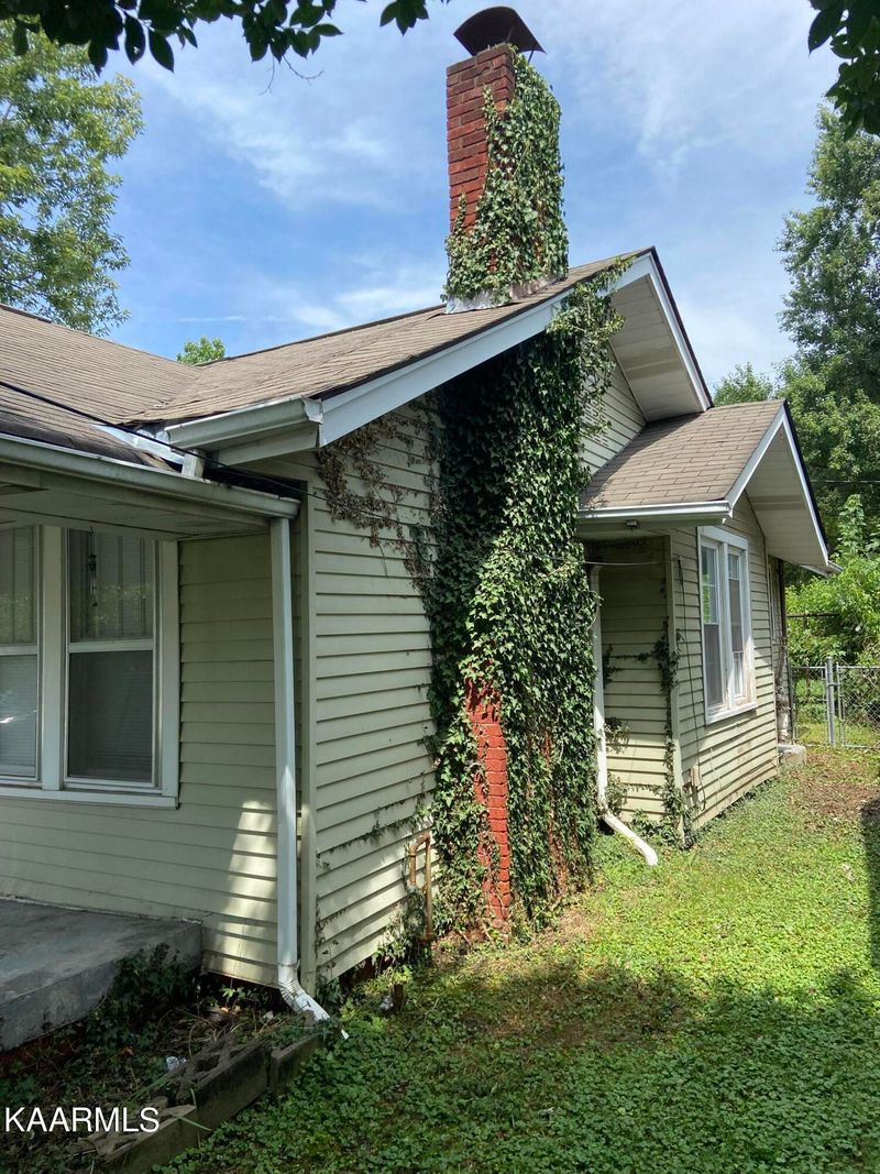 443 Cedar Ave, Knoxville, TN 37917