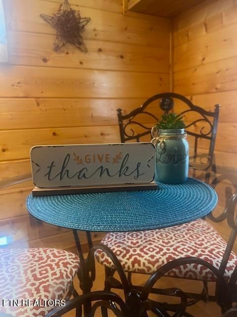 443 Mountain Thrush Dr, Townsend, TN 37882