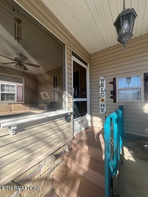 443 Mountain Thrush Dr, Townsend, TN 37882