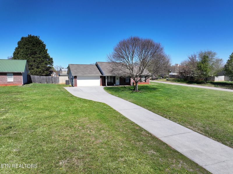 4431 Bart Giffin Rd, Maryville, TN 37803