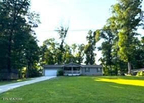 4433 Unitia Rd, Lenoir City, TN 37772