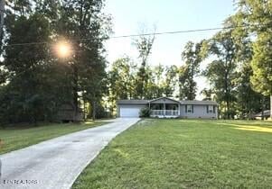 4433 Unitia Rd, Lenoir City, TN 37772