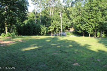 4433 Unitia Rd, Lenoir City, TN 37772