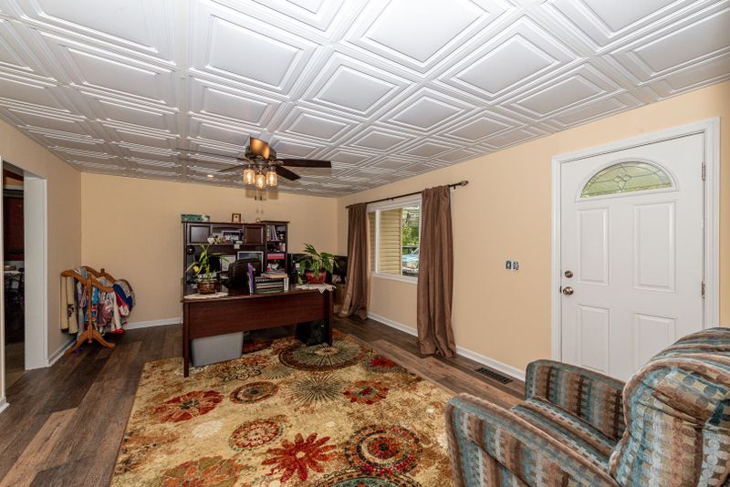 4435 Pea Ridge Rd, Maryville, TN 37804