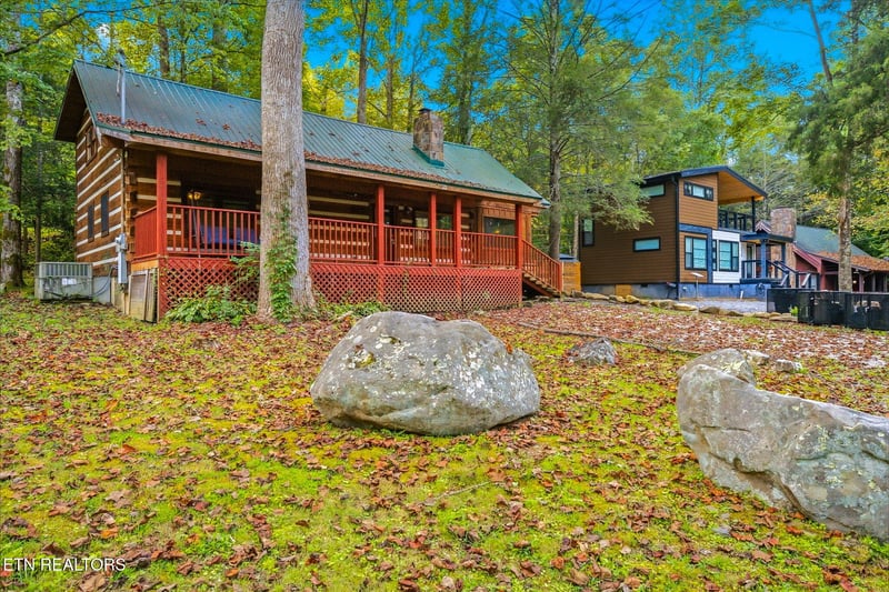 4438 E Scenic Dr, Gatlinburg, TN 37738