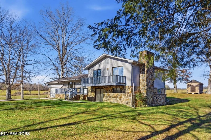 444 Island Ford Rd, Lancing, TN 37770