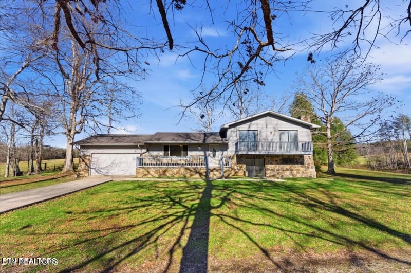 444 Island Ford Rd, Lancing, TN 37770