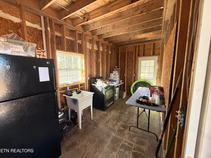 444 Roses Creek Rd, Clairfield, TN 37715