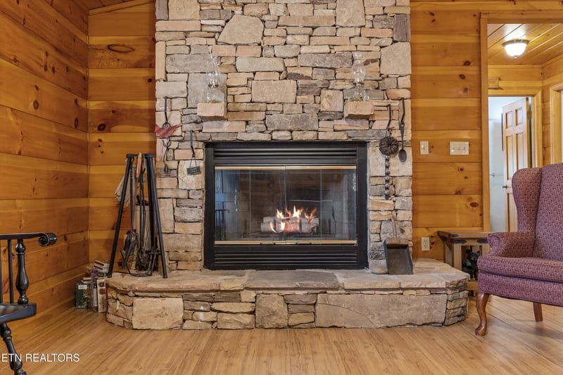 4442 Grindstone Ridge Rd, Pigeon Forge, TN 37863