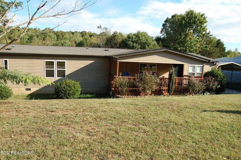 445 Abbott Rd, Lenoir City, TN 37771