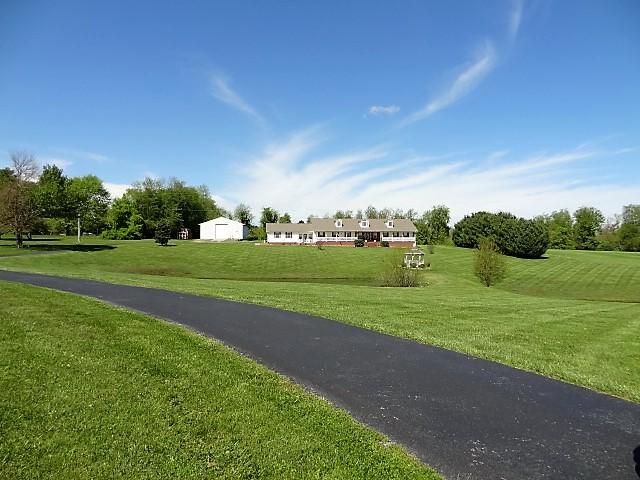 445 Carson Rd, Crossville, TN 38571