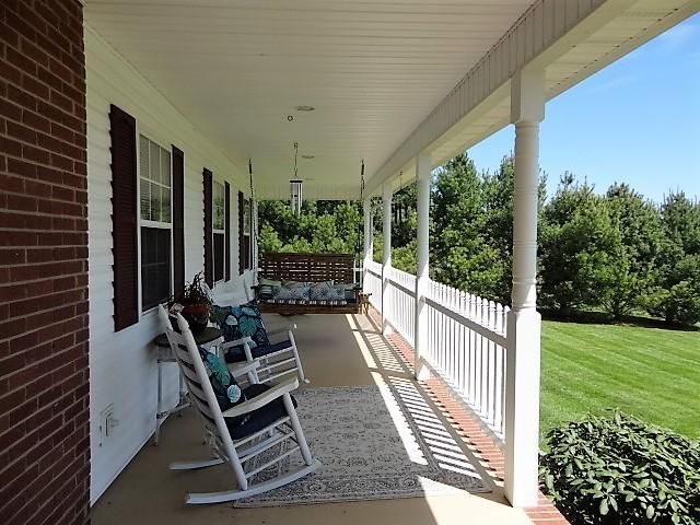 445 Carson Rd, Crossville, TN 38571