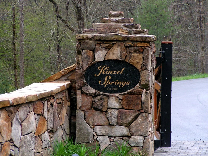 445 Chetola Tr, Townsend, TN 37882
