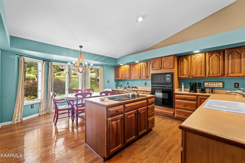 445 Tanasi Way, Loudon, TN 37774
