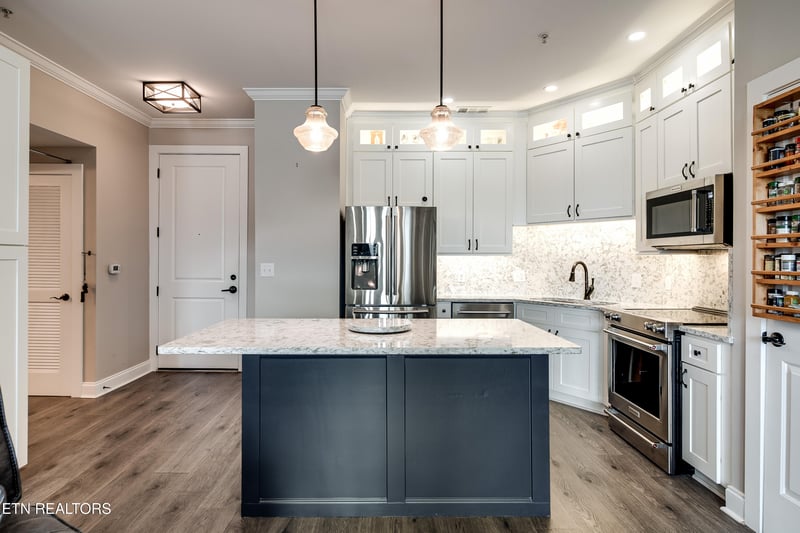 445 W Blount Ave #213, Knoxville, TN 37920