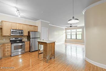 445 W Blount Ave #303, Knoxville, TN 37920