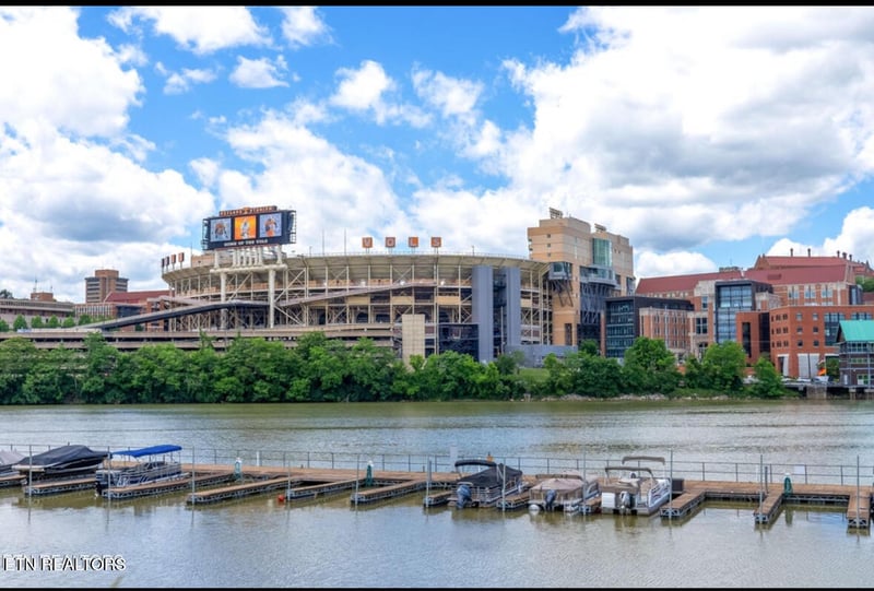 445 W Blount Ave #502, Knoxville, TN 37920