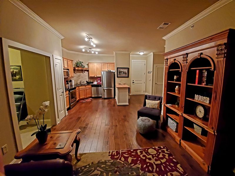 445 W Blount Ave #516, Knoxville, TN 37920