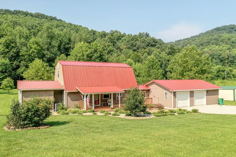 4450 Buffalo Rd, Oneida, TN 37841